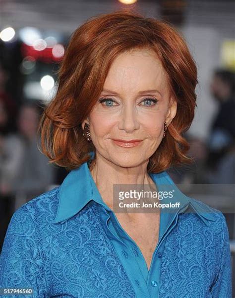 2,613 Swoosie Kurtz Photos & High Res Pictures